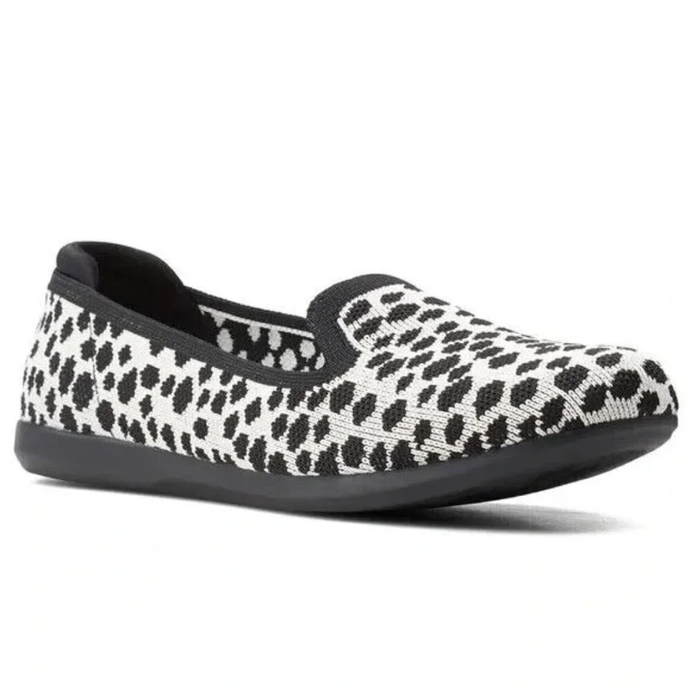 Clarks NWT‎ Carly Dream Loafer White Interest Polka Dot Knit 6 W Soft NEW